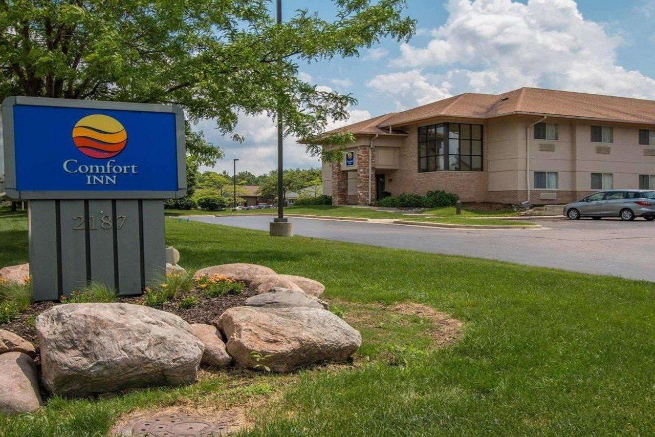 Comfort Inn Okemos - East Lansing מראה חיצוני תמונה