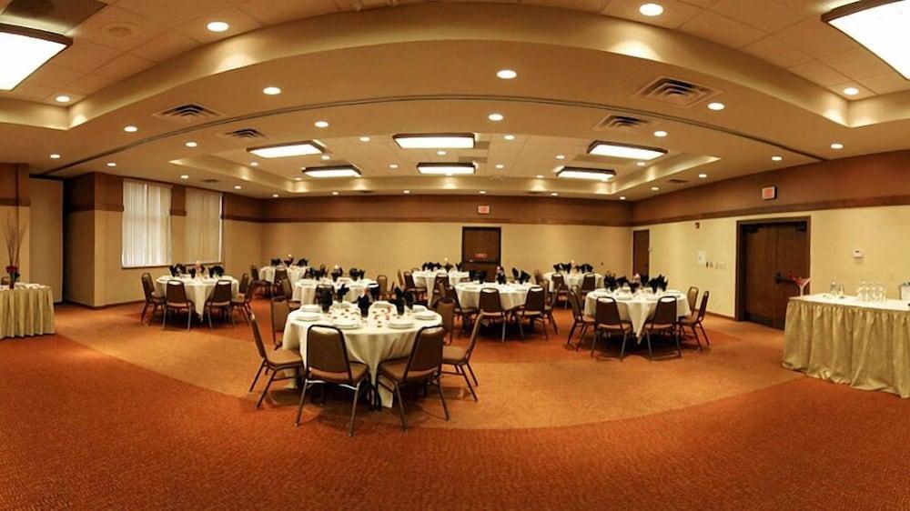 Comfort Inn Okemos - East Lansing מראה חיצוני תמונה