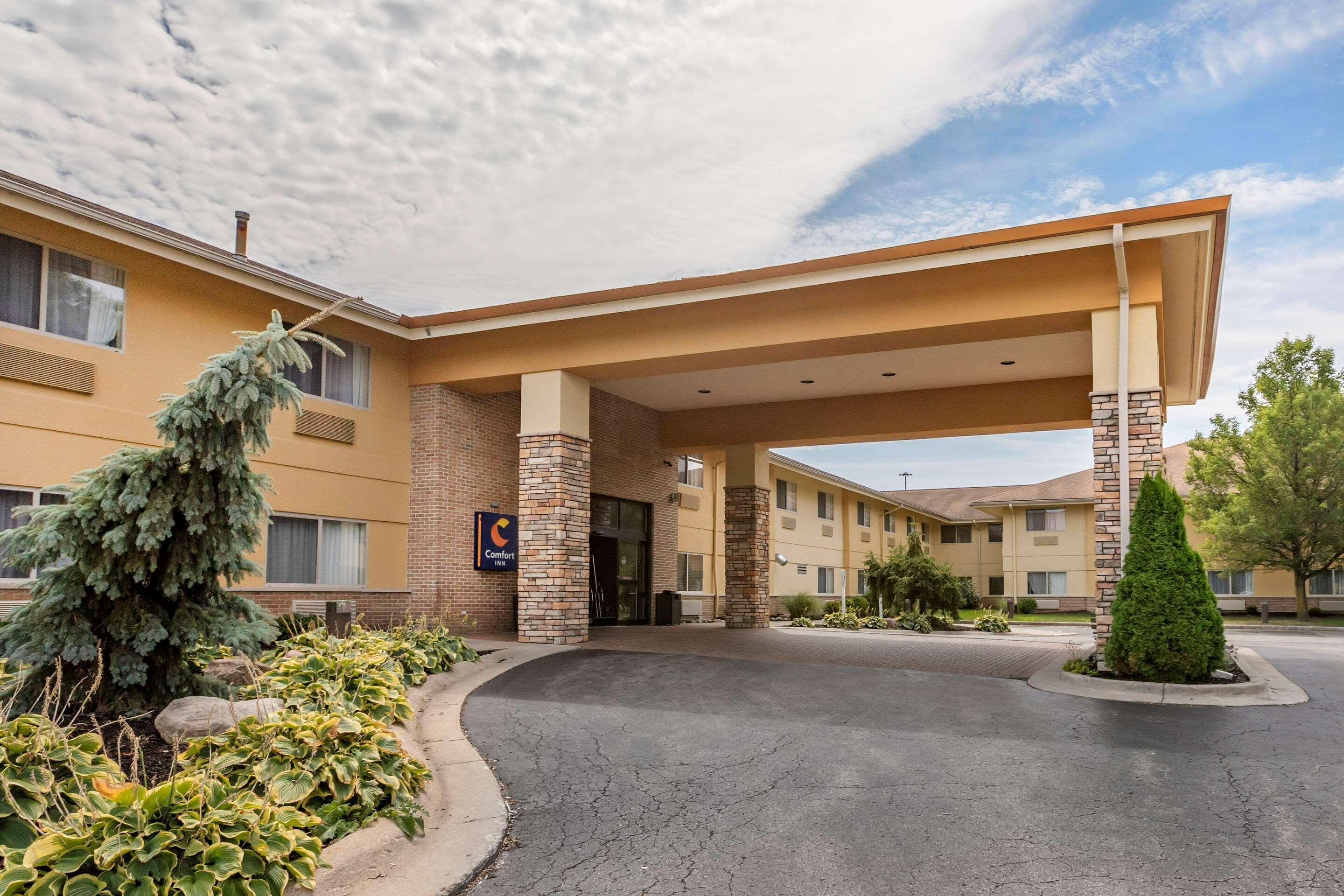 Comfort Inn Okemos - East Lansing מראה חיצוני תמונה