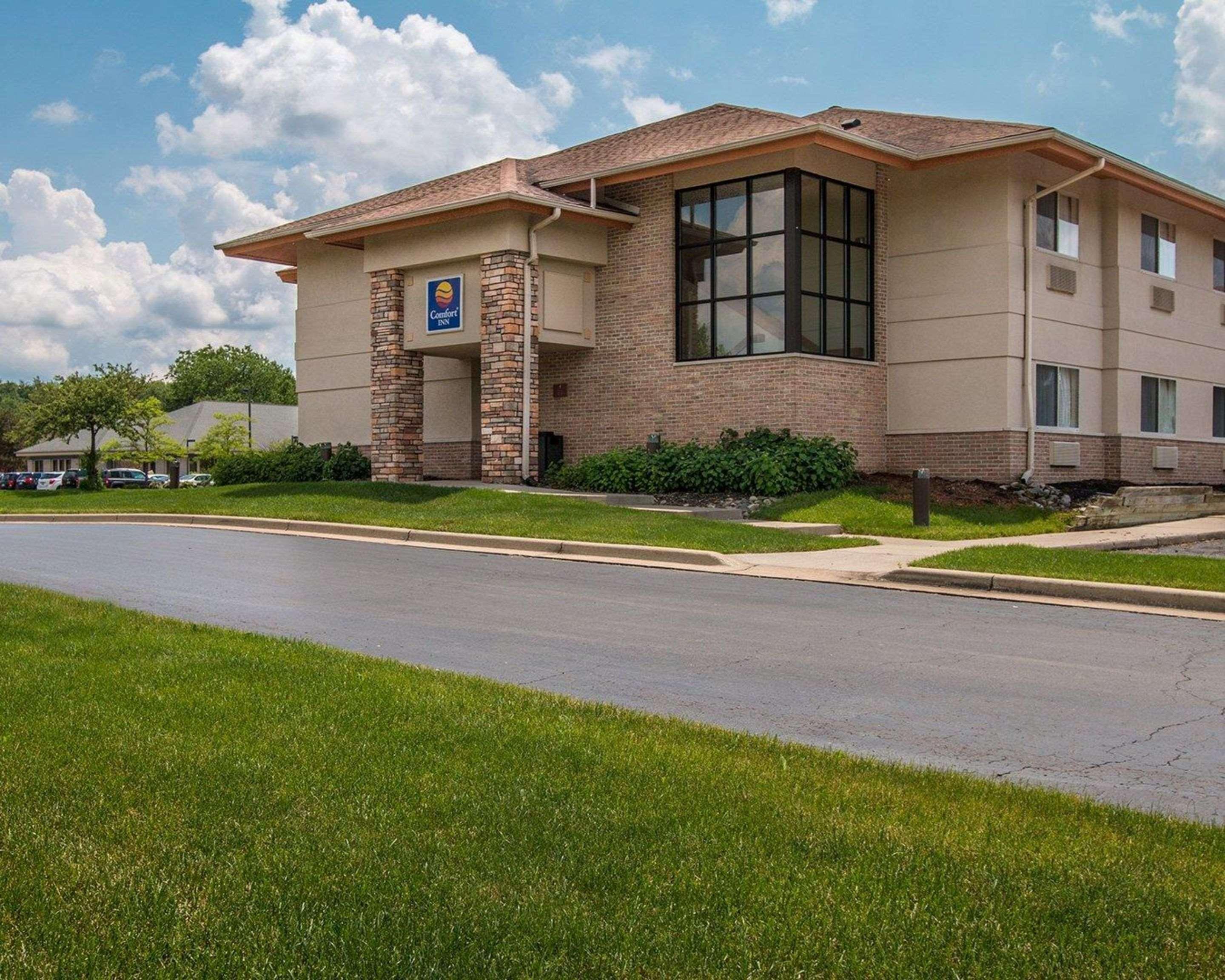 Comfort Inn Okemos - East Lansing מראה חיצוני תמונה