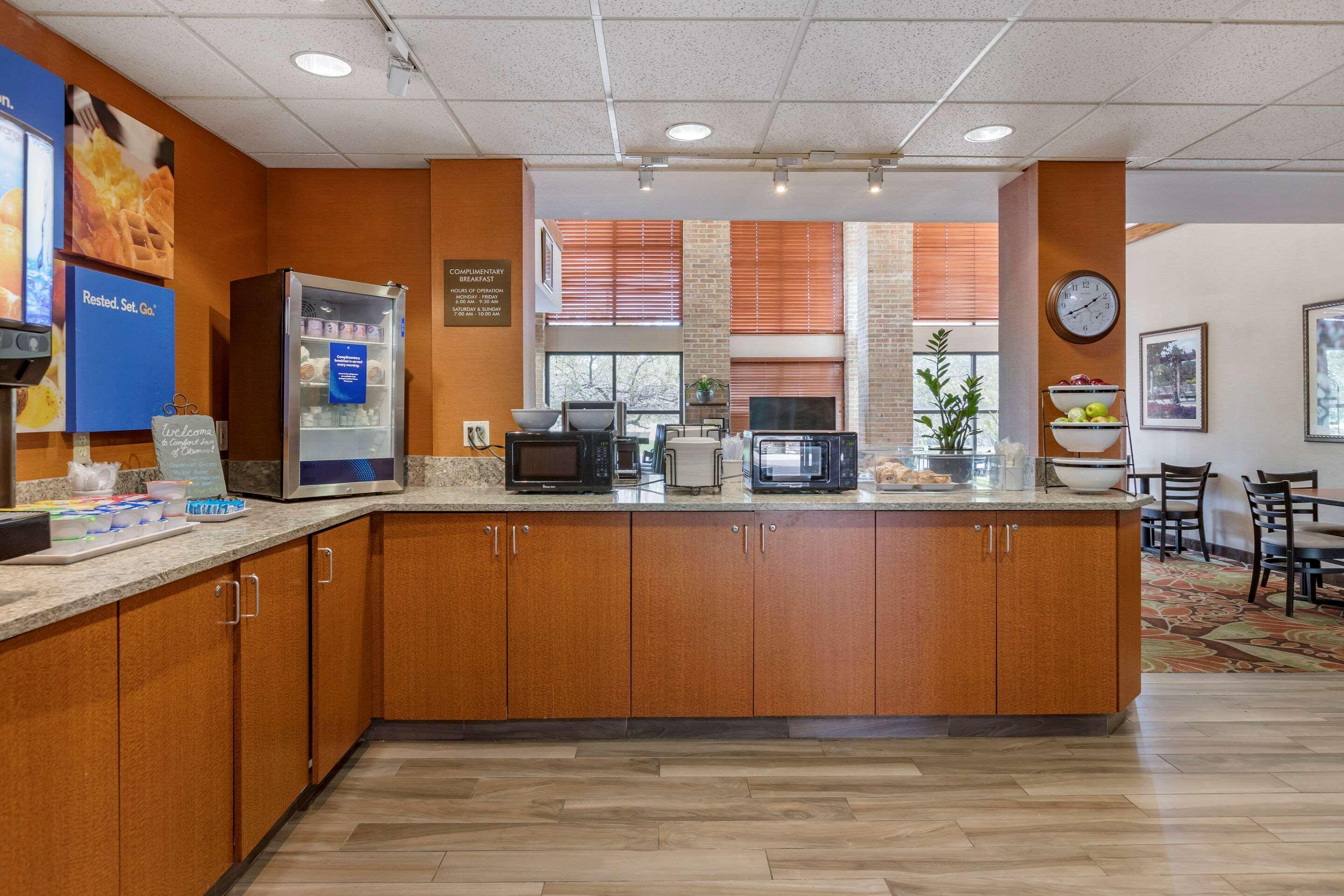 Comfort Inn Okemos - East Lansing מראה חיצוני תמונה