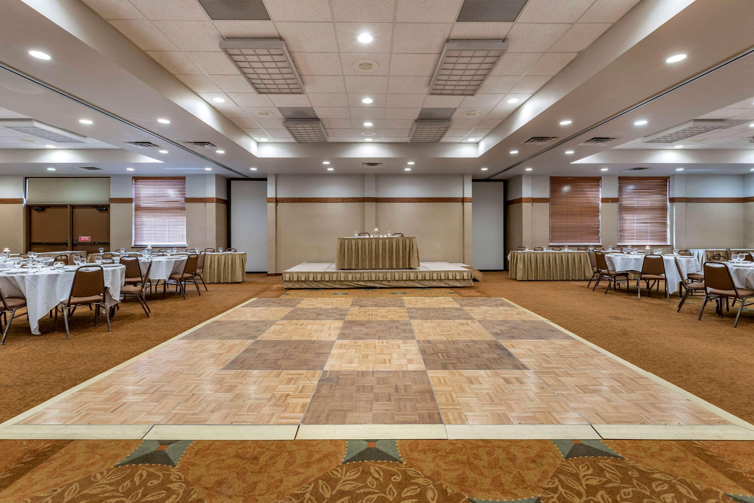 Comfort Inn Okemos - East Lansing מראה חיצוני תמונה
