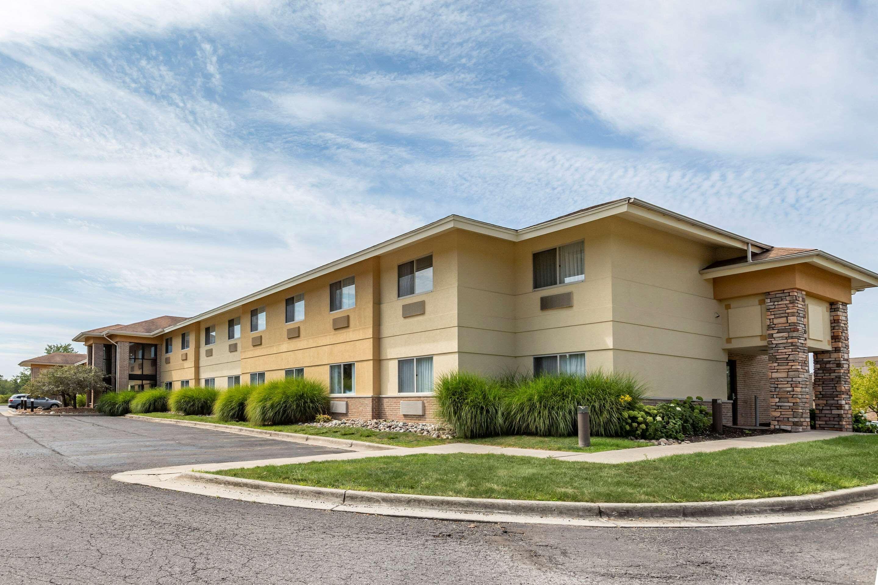 Comfort Inn Okemos - East Lansing מראה חיצוני תמונה