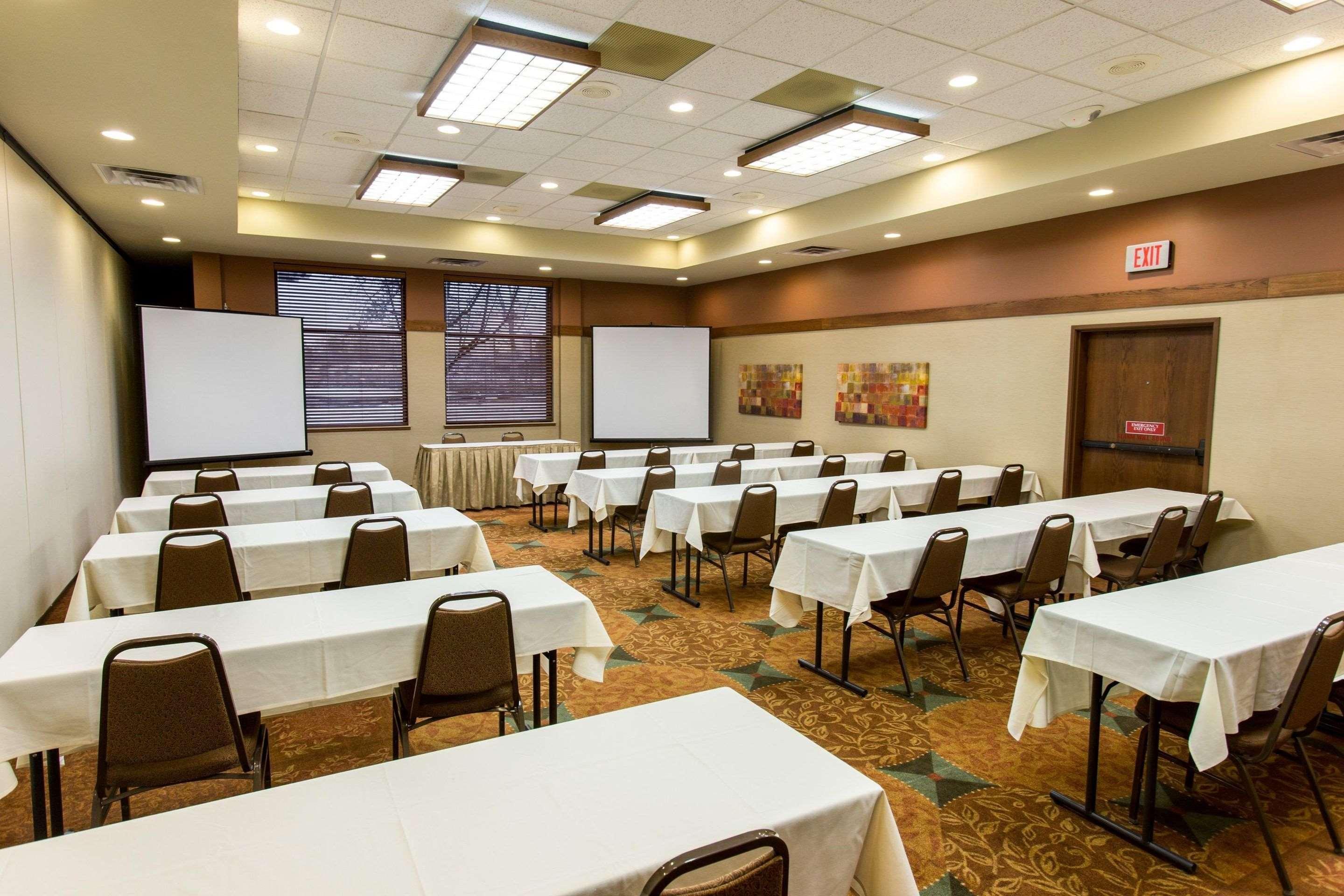 Comfort Inn Okemos - East Lansing מראה חיצוני תמונה