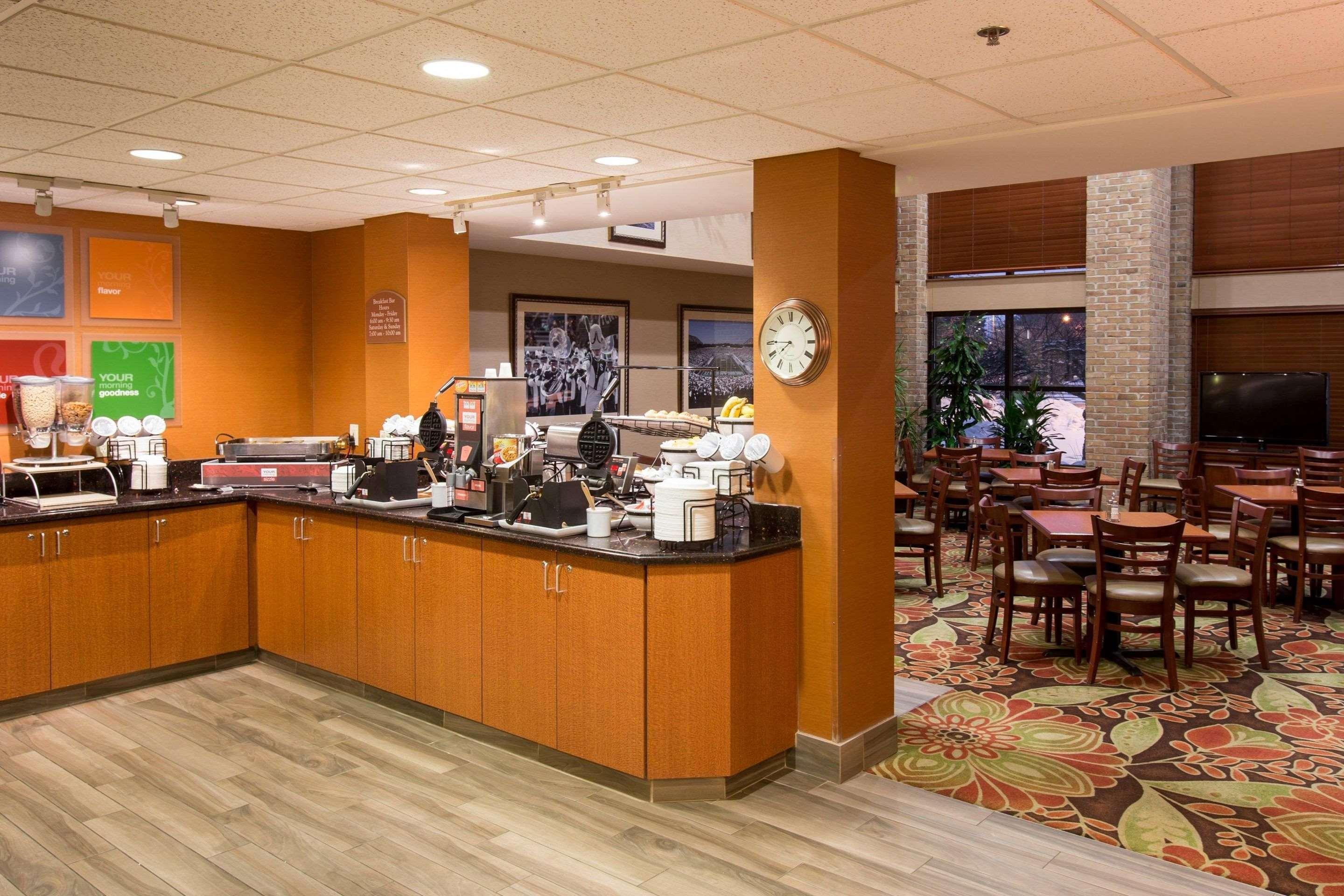 Comfort Inn Okemos - East Lansing מראה חיצוני תמונה