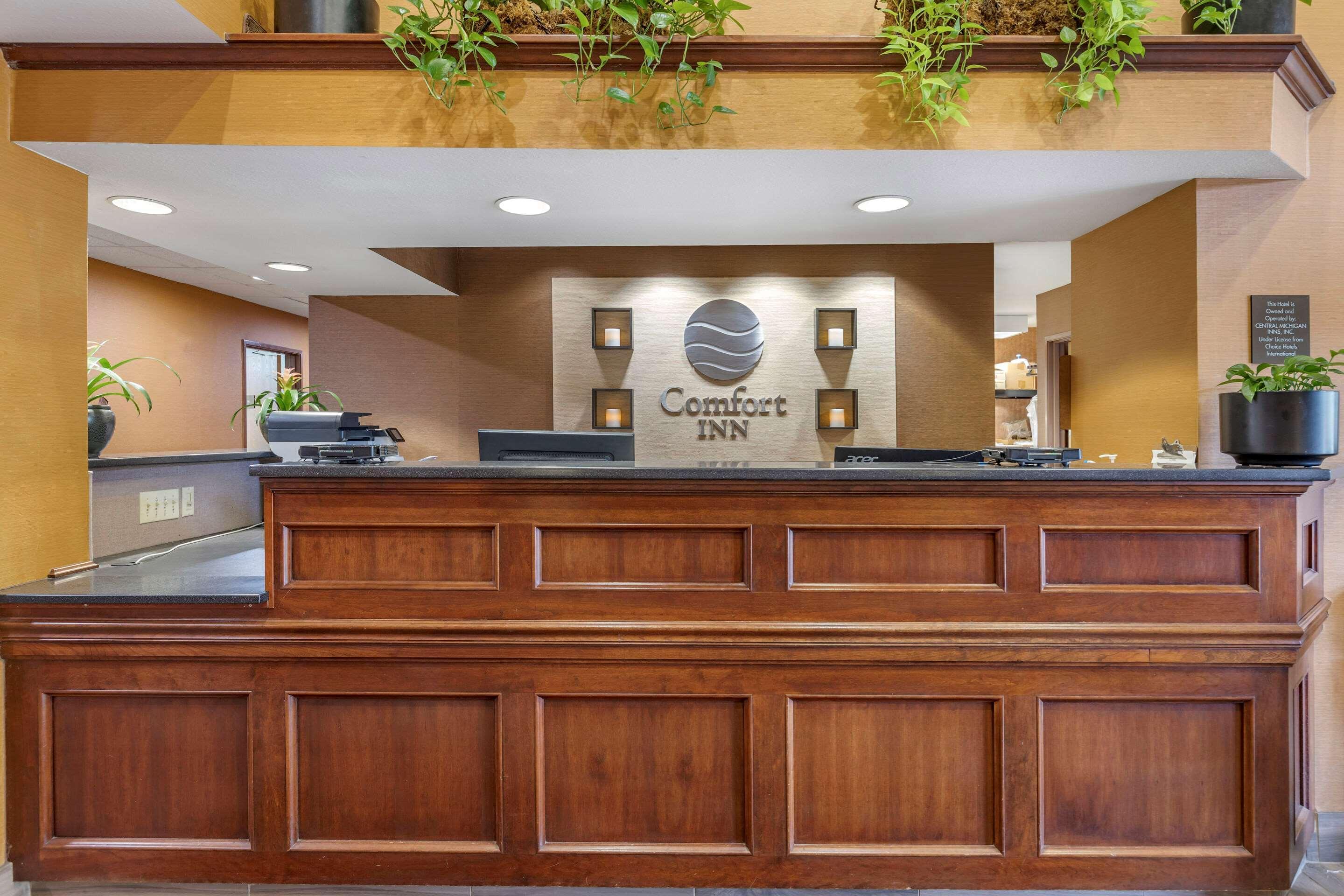 Comfort Inn Okemos - East Lansing מראה חיצוני תמונה